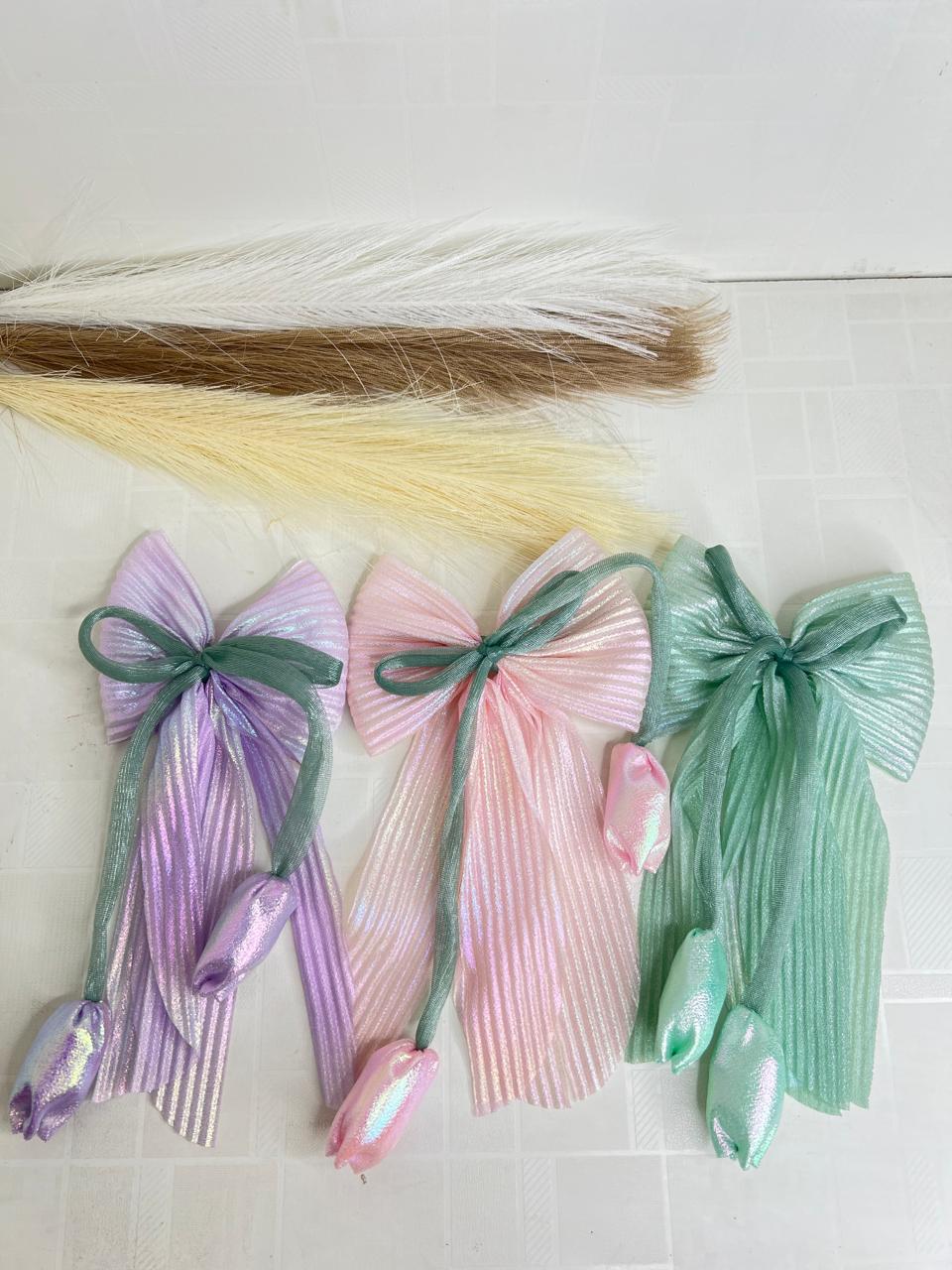 Bow tulip hair clips