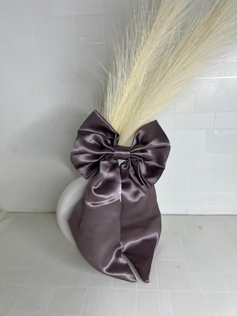 Fairytale bow hair clip